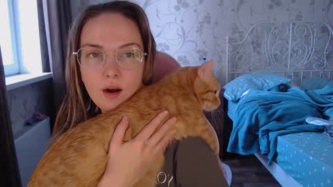 Alice online show from January 1, 6:05 am