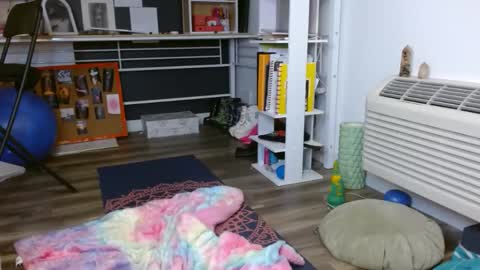 Stara Winters online show from January 7, 7:31 am