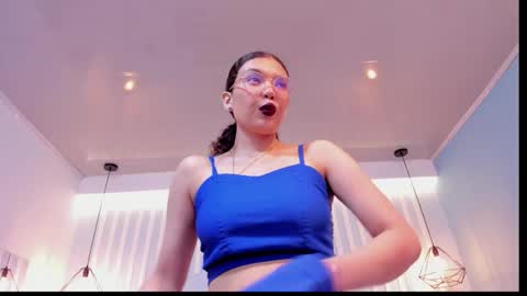 Stark Jones online show from November 5, 1:16 pm