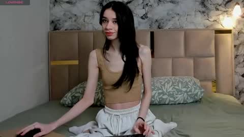 Hello my name is Amanda  online show from March 19, 9:41 pm