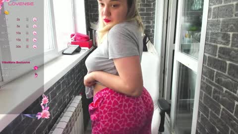 stasyasunshine online show from April 6, 3:28 am