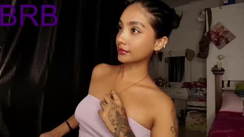Im MiaIts my first day here  online show from October 20, 12:02 am