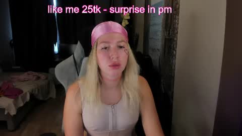 Stefany and Bettany online show from June 11, 12:02 pm