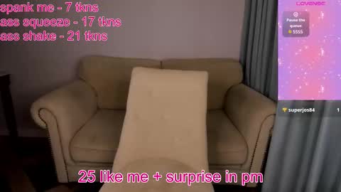 Stefany and Bettany online show from March 19, 2:54 pm