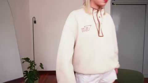 Stef online show from June 18, 6:46 pm