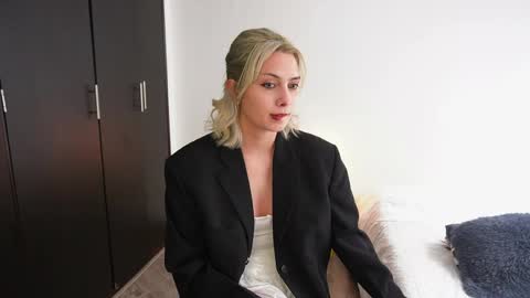 Stef online show from April 19, 5:35 pm