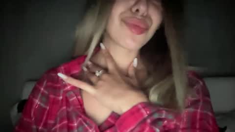 Snapshot of stefy_glow chatting on October 7, 8:46 pm stefy_glow online show from October 7, 8:46 pm