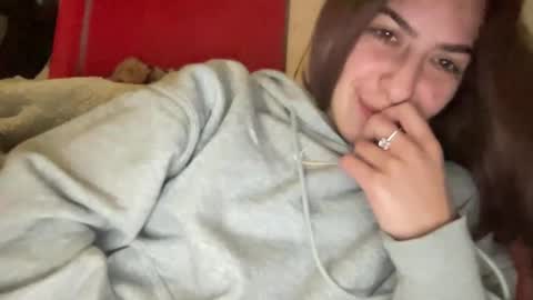 Snapshot of stefy_glow chatting on March 9, 7:15 pm stefy_glow online show from March 9, 7:15 pm