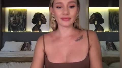 Stella online show from September 11, 8:14 am