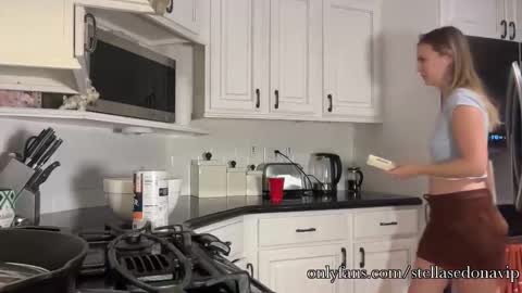 Stella Sedona online show from November 6, 1:11 am