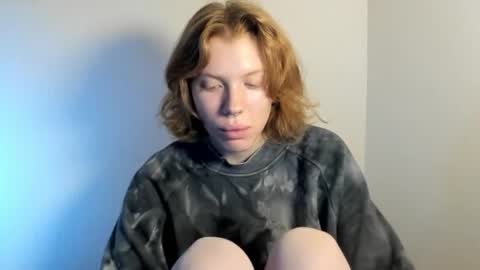 Snapshot of stellaswen chatting on October 20, 11:24 am S T E L L A online show from October 20, 11:24 am