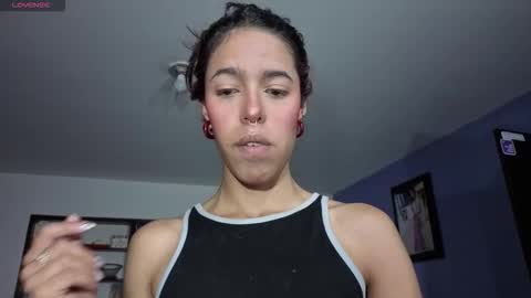 Stephania online show from March 2, 5:30 pm