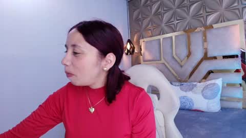 Stephaniesun  online show from May 19, 12:45 pm