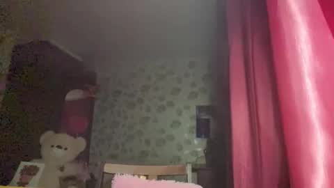 Stephani online show from February 20, 3:02 pm