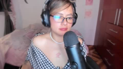 Stephanie  online show from February 10, 4:37 am