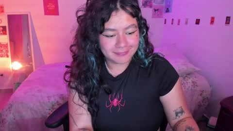 Snapshot of stephanifox chatting on January 9, 1:50 am Stephanie online show from January 9, 1:50 am