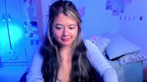 Snapshot of stephanifox chatting on March 5, 12:59 am Stephanie online show from March 5, 12:59 am