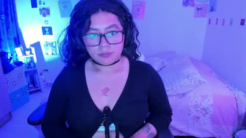 Snapshot of stephanifox chatting on December 27, 2:14 am Stephanie online show from December 27, 2:14 am