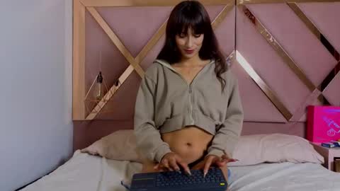 stephany_grand online show from February 11, 5:25 pm