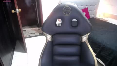 stephany_rodriguez_ online show from November 30, 12:42 pm