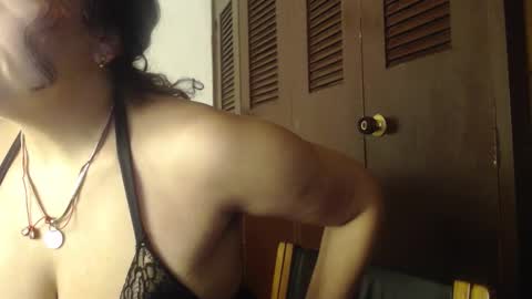 Snapshot of sthepany_gold chatting on September 21, 10:03 am sthepany_gold online show from September 21, 10:03 am