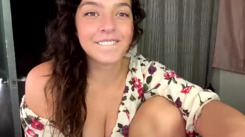 Snapshot of straightoutthetrailer chatting on September 27, 4:08 am lucille beatrice luficer call me lucy online show from September 27, 4:08 am