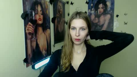 Amalia online show from November 8, 8:08 am