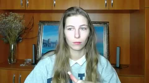 Amalia online show from December 14, 7:03 am