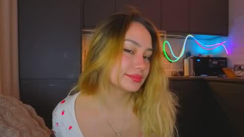 Tati and Lola online show from March 1, 4:23 am