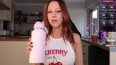 Amorina online show from October 17, 2:20 pm