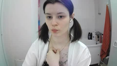 Snapshot of style_bliss chatting on October 1, 4:45 pm Megan online show from October 1, 4:45 pm