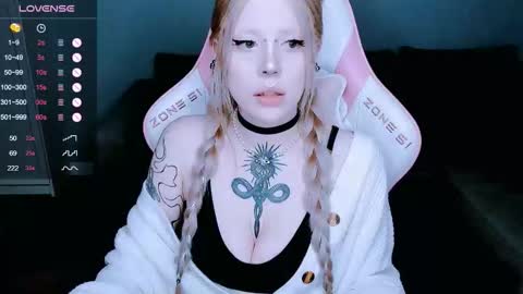 succubus_leslie online show from January 7, 10:57 pm