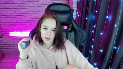 Tonya online show from January 2, 4:52 am
