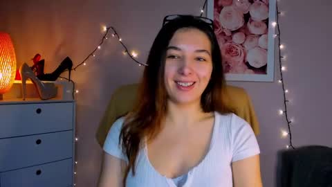 Snapshot of sugar_xmegan chatting on December 13, 8:54 am Megan online show from December 13, 8:54 am