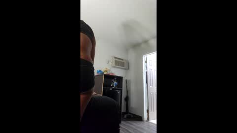 Sugarbotty31 online show from December 16, 4:18 am