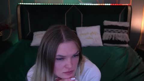 Kate online show from November 5, 8:30 am