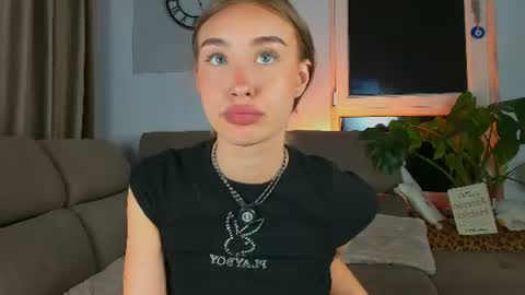 sugarskye online show from June 29, 8:30 pm