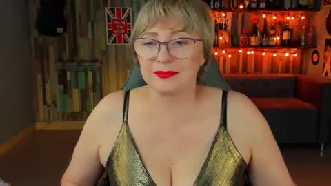 Vivien online show from March 1, 1:07 pm