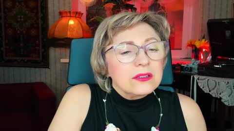 Vivien online show from March 5, 1:06 pm