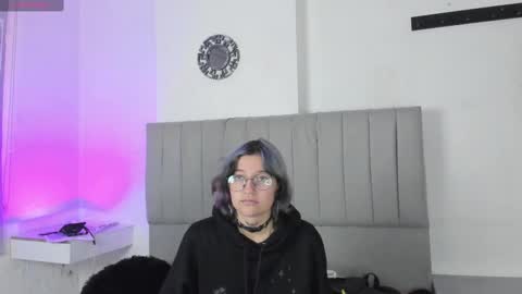 Snapshot of sukifuyu__ chatting on February 24, 12:57 pm online show from February 24, 12:57 pm
