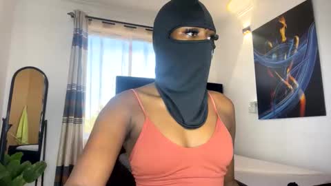 maskedtemptress online show from November 29, 4:49 am