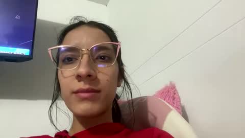 Snapshot of sulyrouse chatting on January 2, 2:54 am suly online show from January 2, 2:54 am