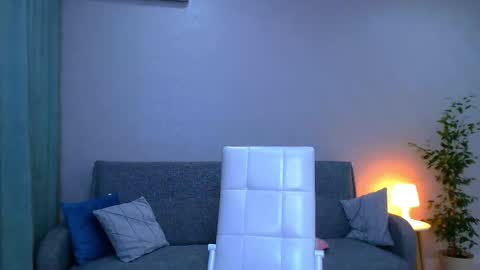 Christina online show from March 13, 6:20 pm