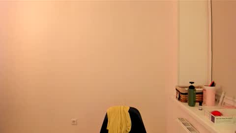 Summer Preston online show from October 29, 5:37 pm