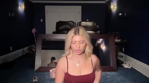 summerclarke2 online show from October 12, 6:05 am