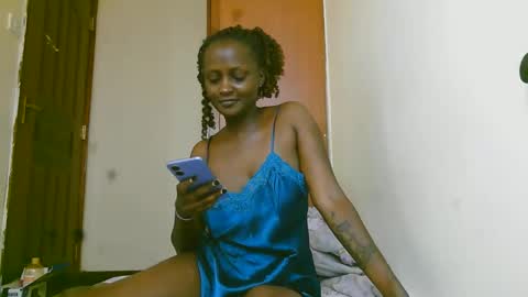 summerdew online show from March 22, 2:56 pm