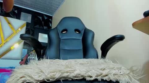 moon1 online show from April 24, 3:37 pm