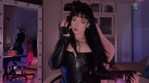 Miss Nelly online show from September 17, 11:36 pm