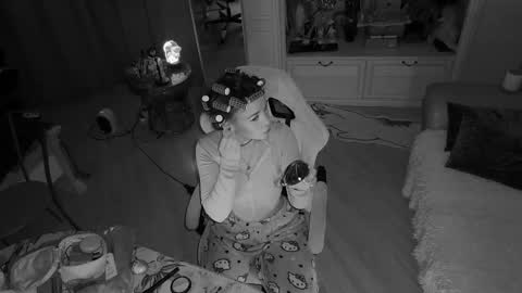 Miss Nelly online show from February 15, 10:00 pm