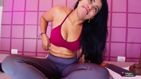 Snapshot of sunflower_28 chatting on September 30, 12:00 pm Liss online show from September 30, 12:00 pm